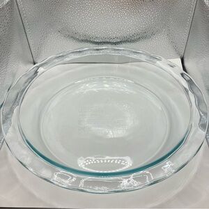 Pyrex 9.5” Round Fluted Ruffle Rim Glass Pie Baking Dish Pan Plate